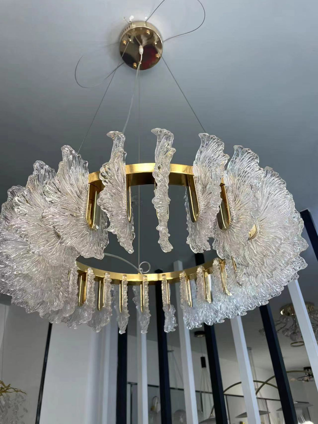 Chandelier en Verre et Acrylique de Luxe Ulcarir Feuille - Neutralighting