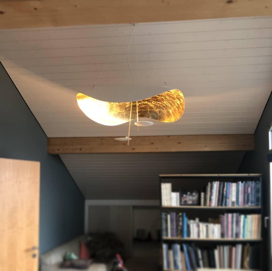 Lustra Suspension Lampe Abat-jour Courbé Noir et Or - Neutralighting