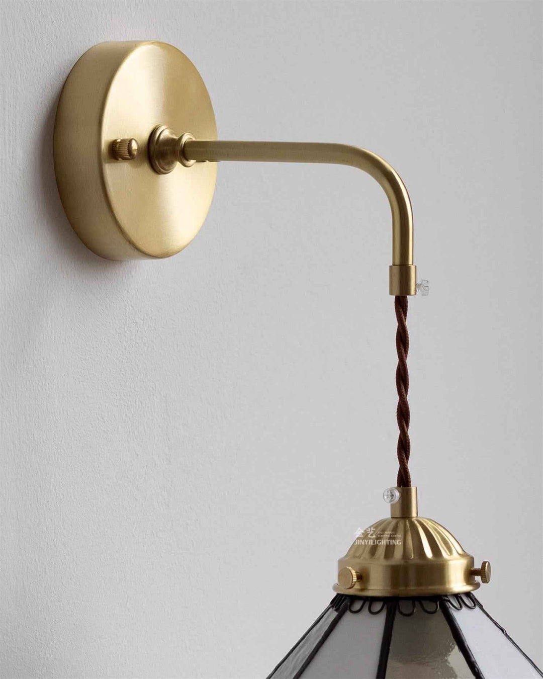 Lampe ny en Laiton – Design Contemporain