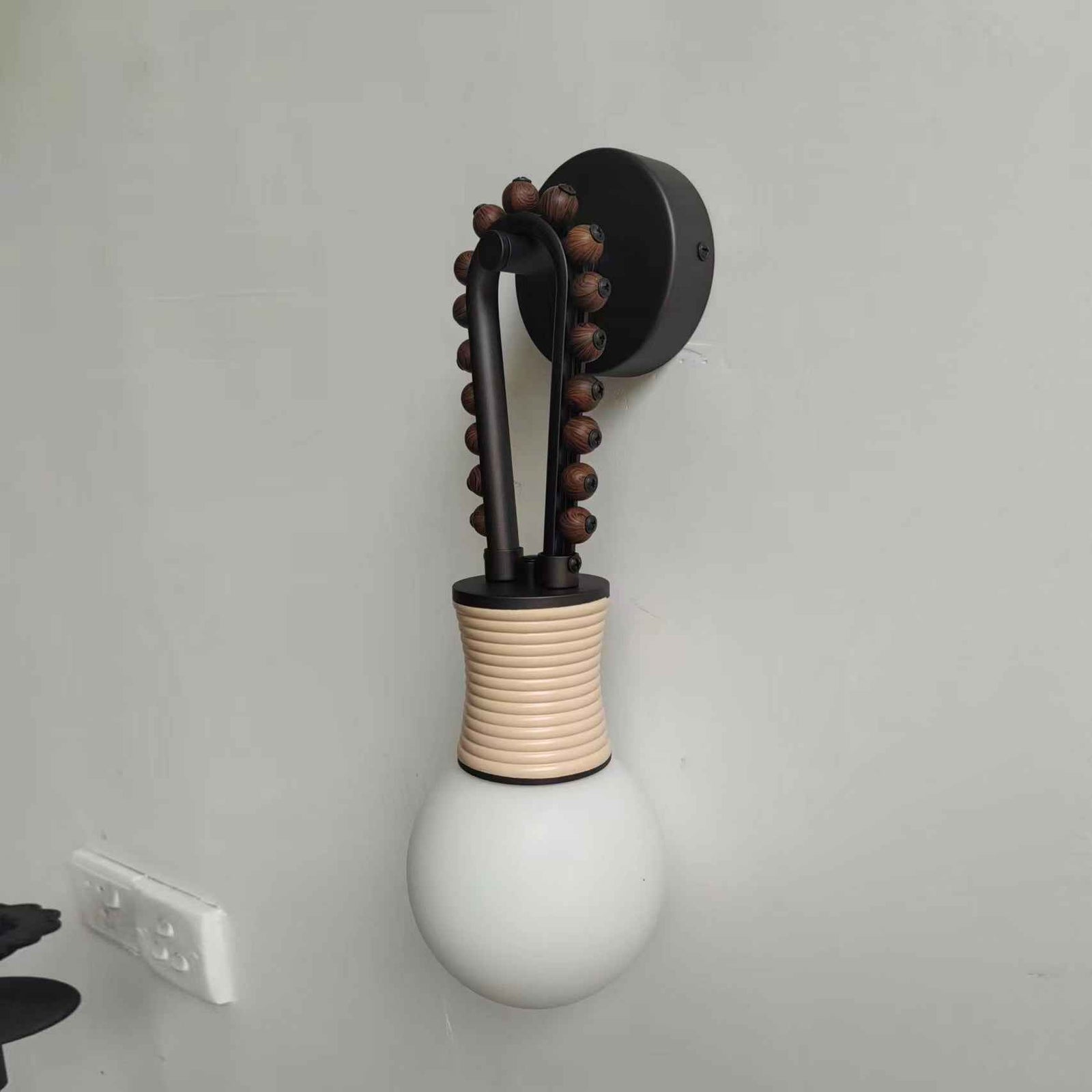 Lampe Sytala en Bois – Design Contemporain