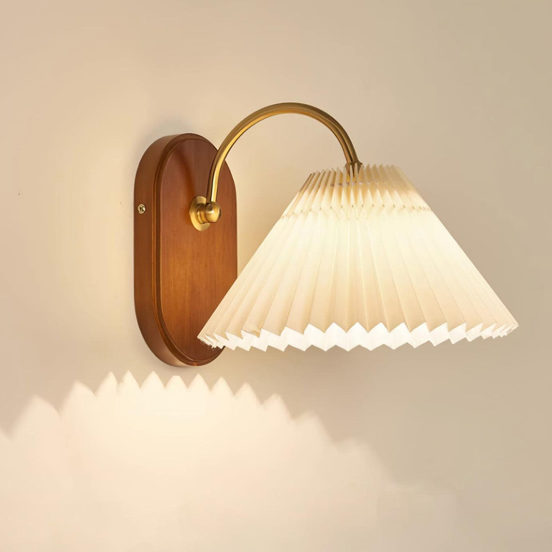Solenne Applique murale vintage à abat-jour plissé - Neutralighting