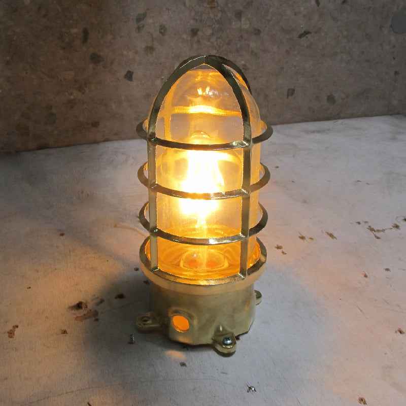 Lampe Ozorel en Métal – Design Contemporain