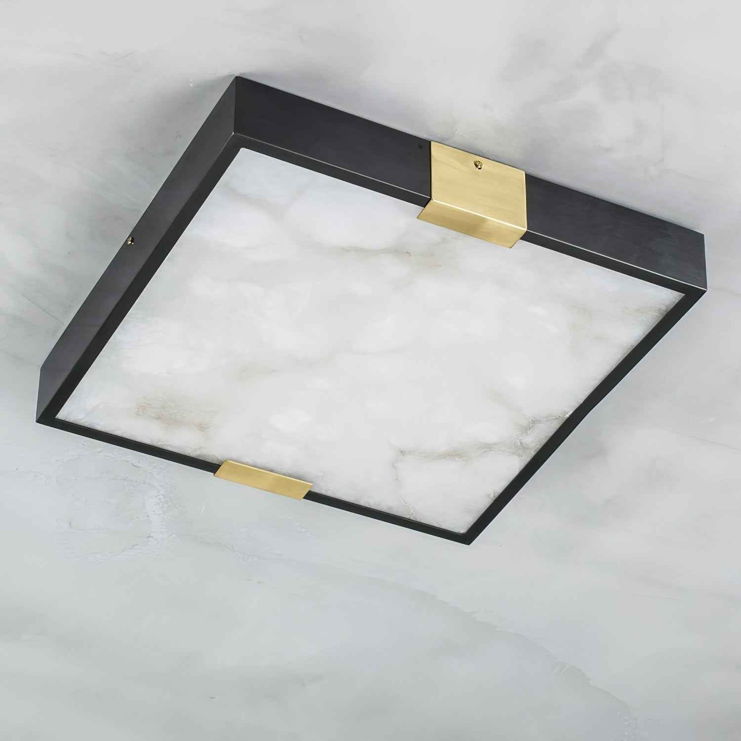 Lampe Uphaara en Laiton – Design Contemporain