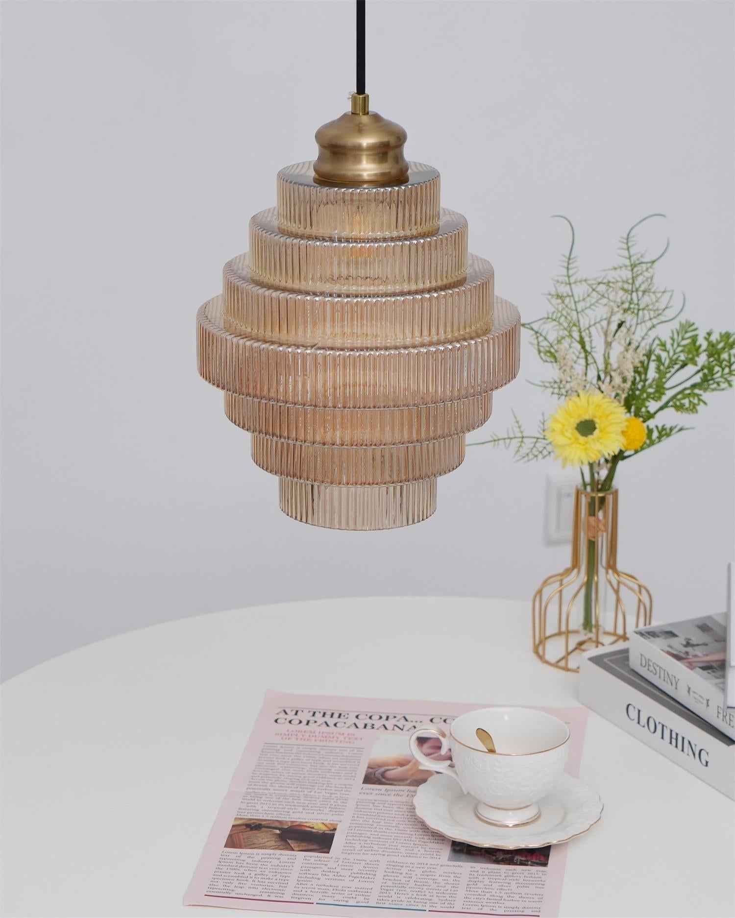 Lampe Amara en Laiton – Design Contemporain