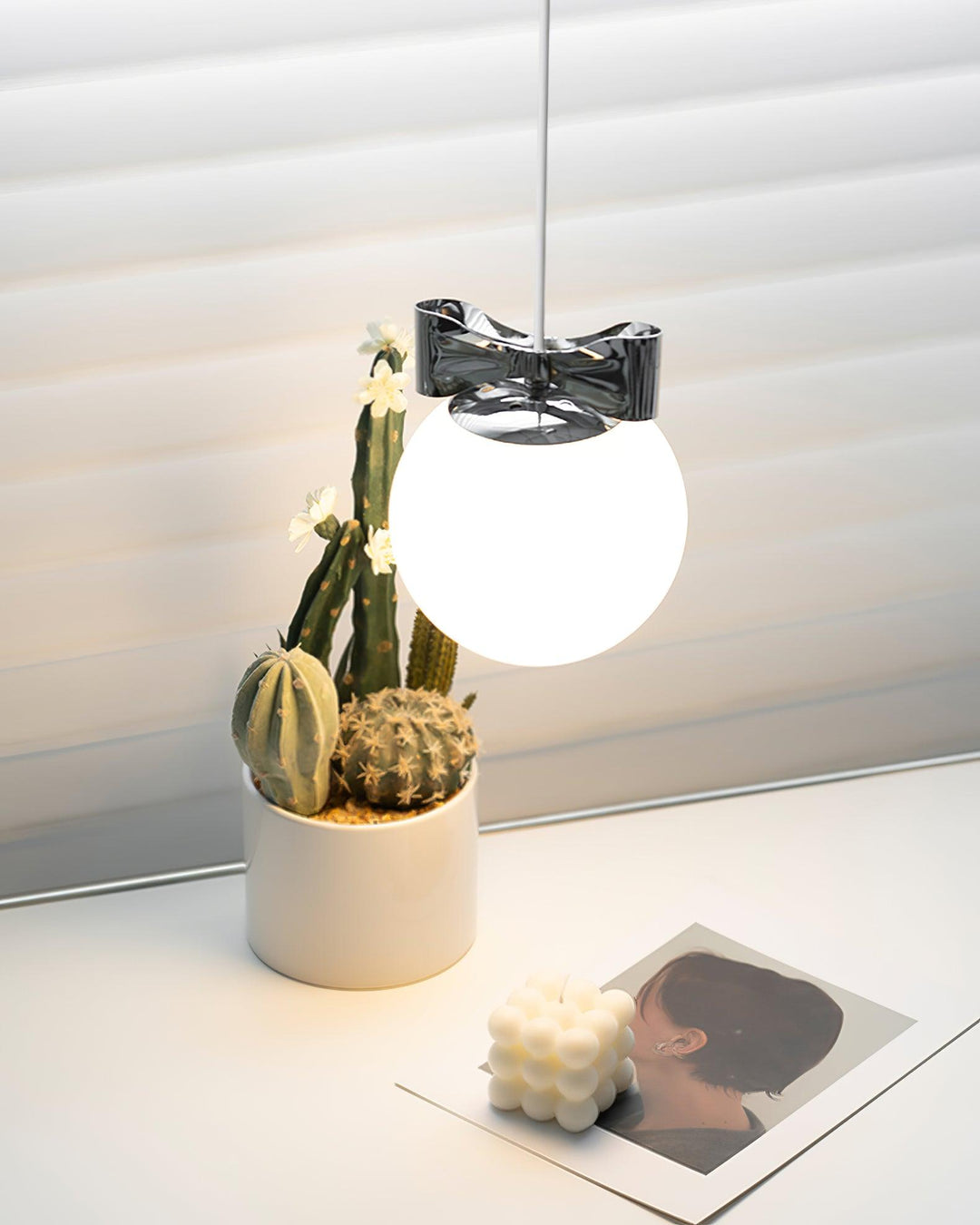 Luna Lampe Suspendue Globe en Verre Accent Chromé Minimaliste - Neutralighting