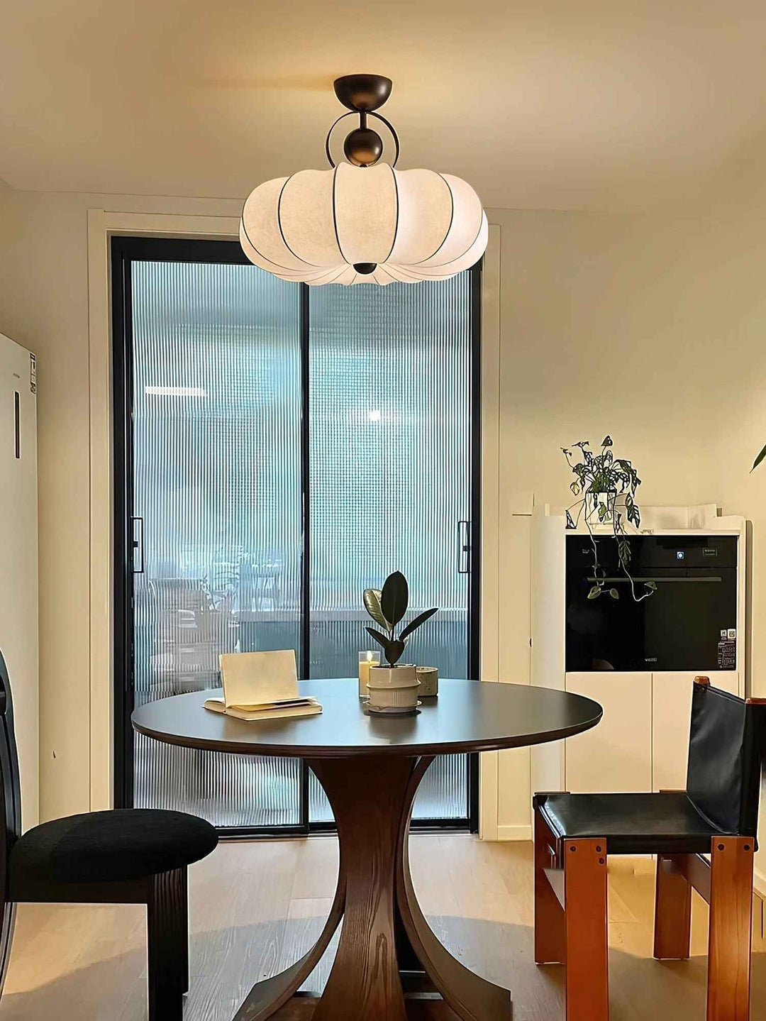 Lampe ui en Fer – Design Contemporain