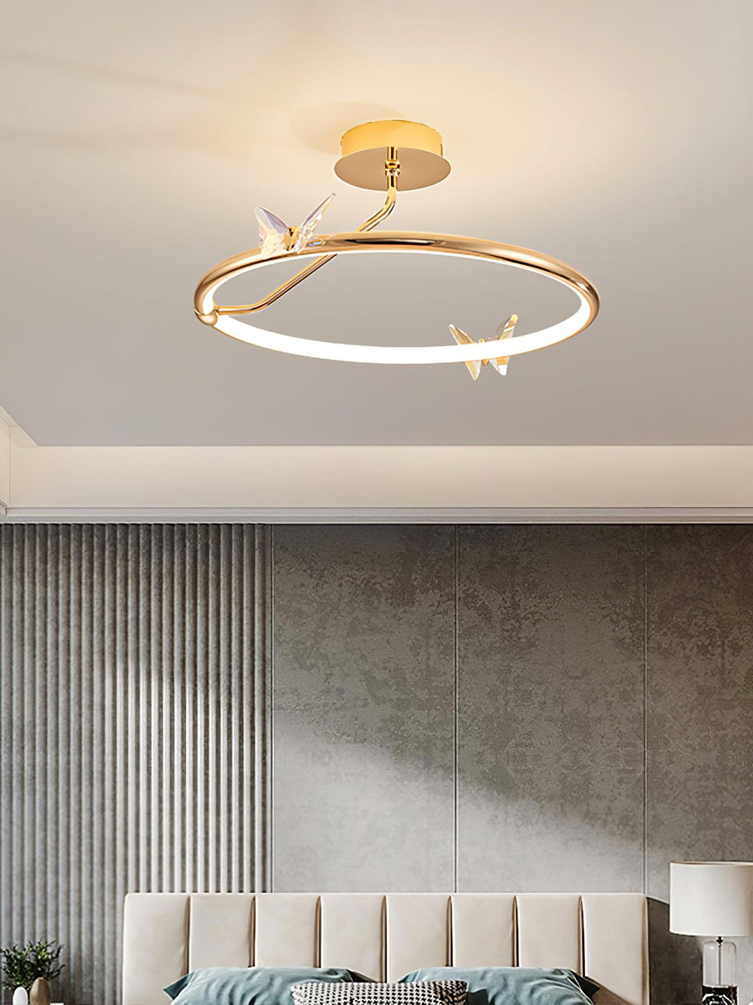 Solara Plafonnier Papillon avec Accents en Cristal et Anneau LED - Neutralighting