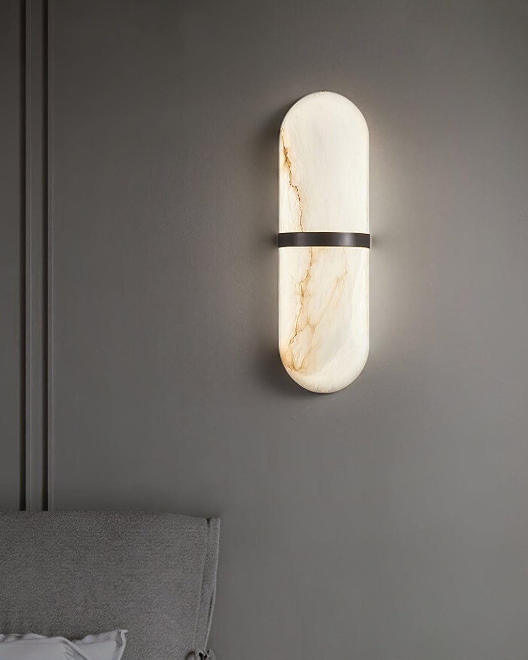 Applique Murale Capsule en Albâtre Bande en Laiton Lueur Ambiante Luxe Douce - Neutralighting