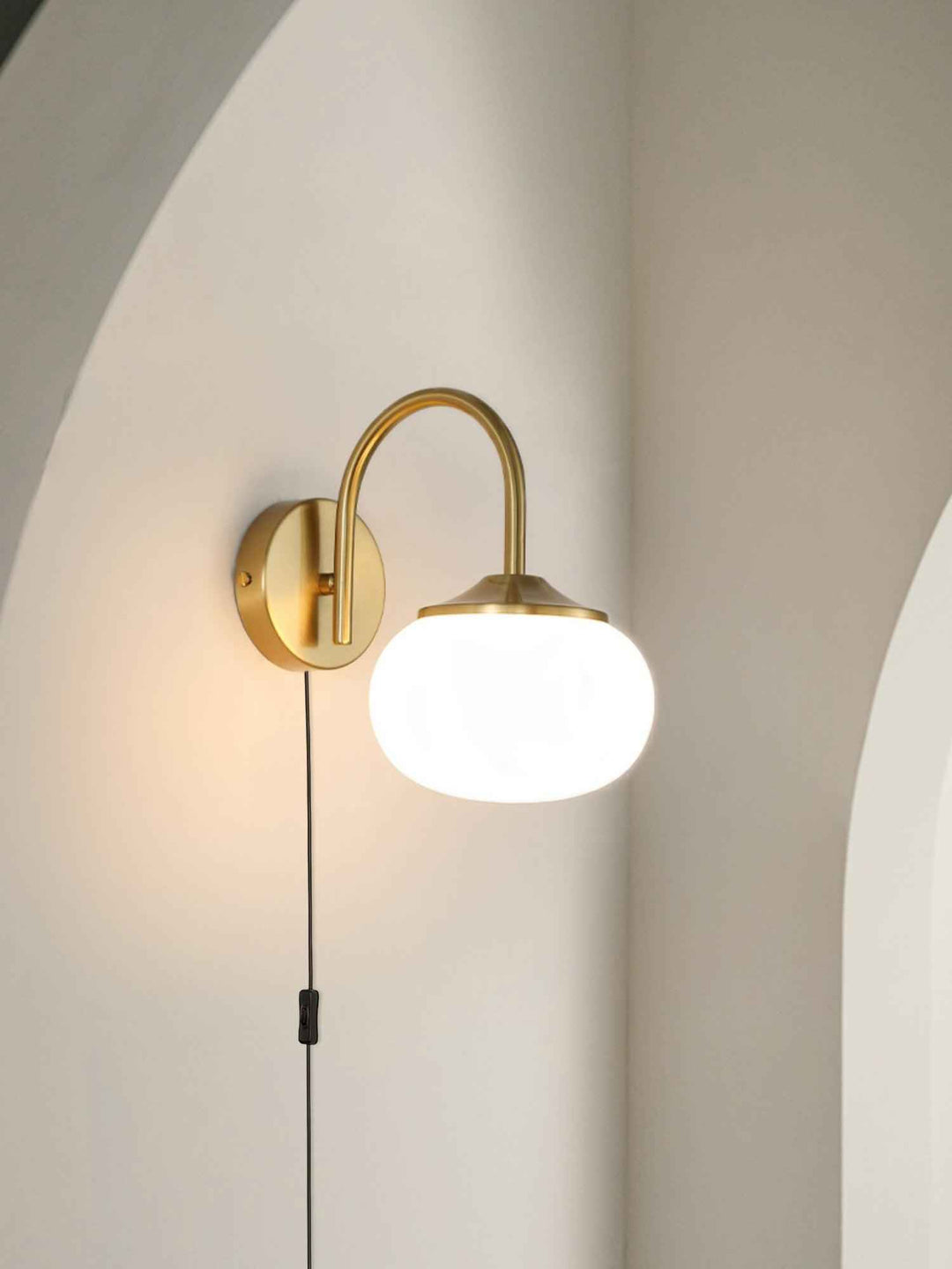 Dutiful 14cm Beige LED