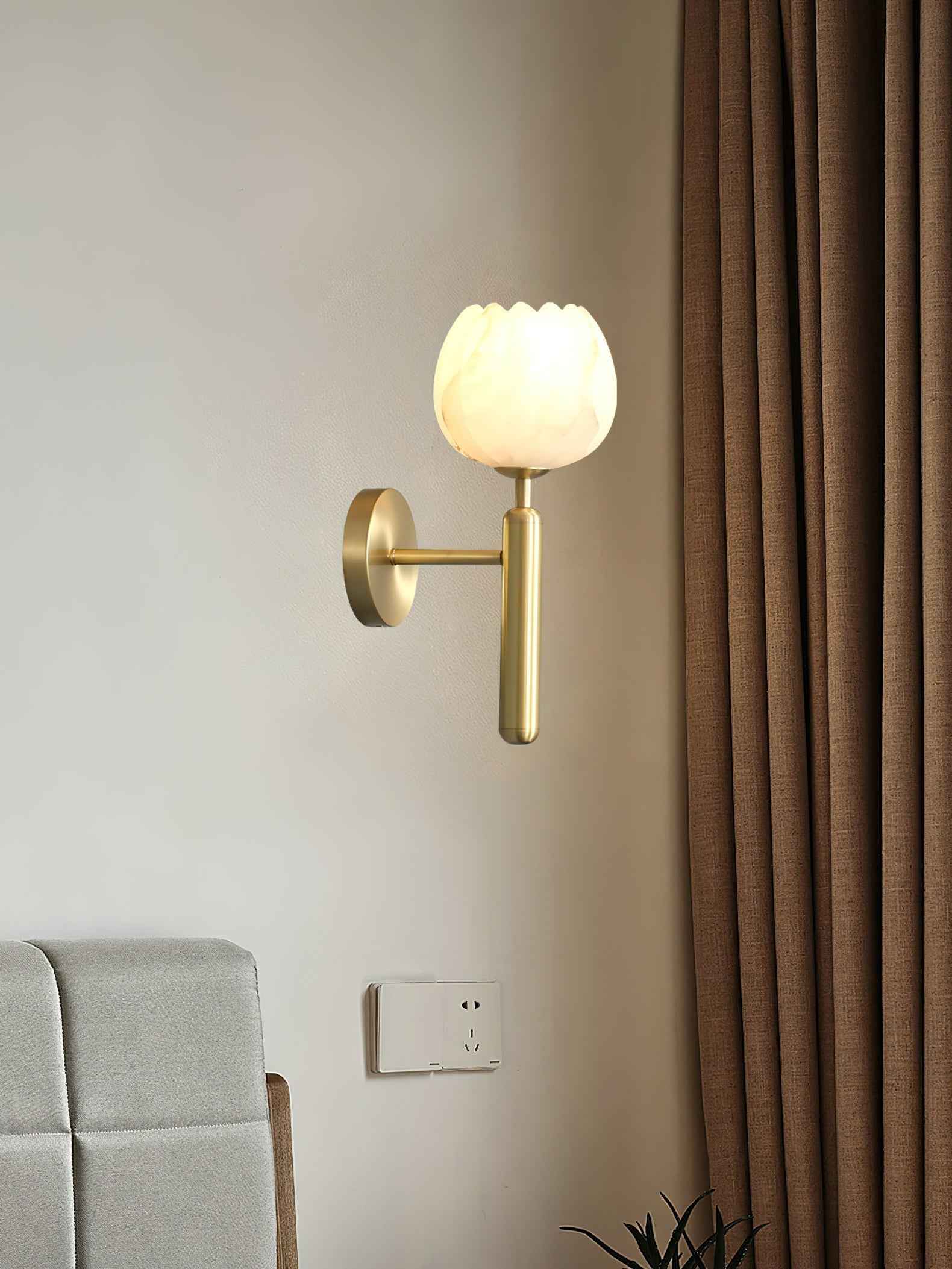 Lampe Orlaeila en Laiton – Design Contemporain