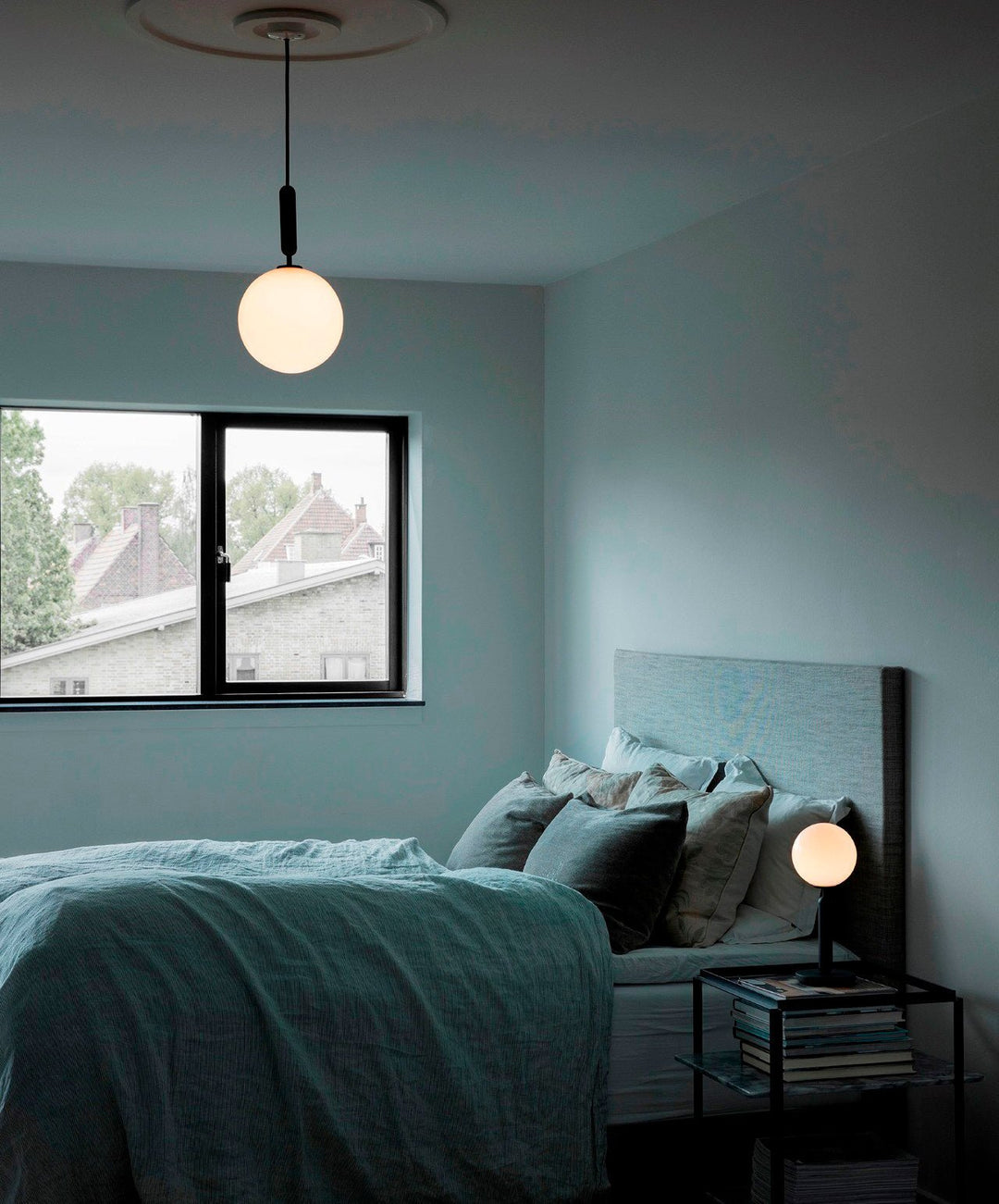 Azorila Suspension moderne minimaliste en laiton et verre - Neutralighting