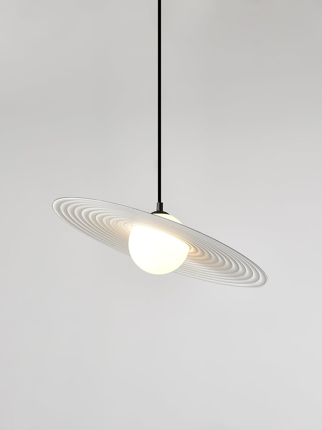 Lustra Suspension en Plaque LED PE Blanche et Noire - Neutralighting