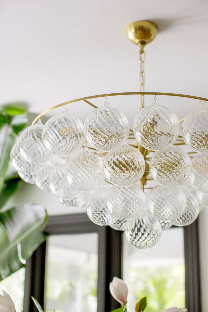 Aurora Chandelier en Verre Globe Élégant - Neutralighting