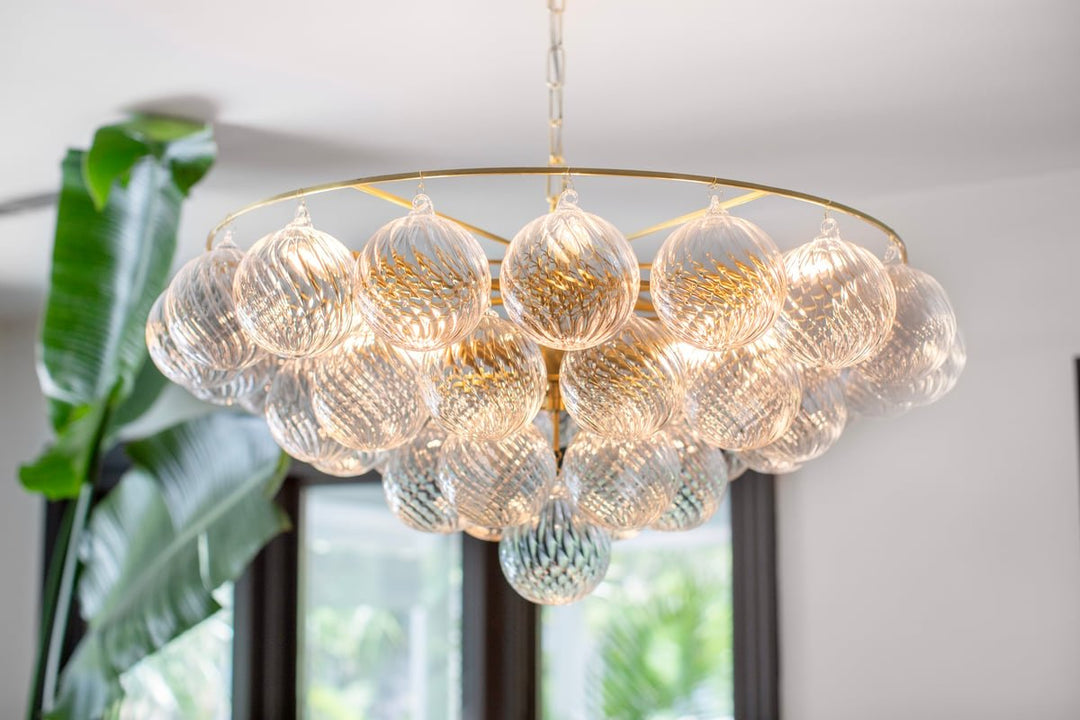 Aurora Chandelier en Verre Globe Élégant - Neutralighting