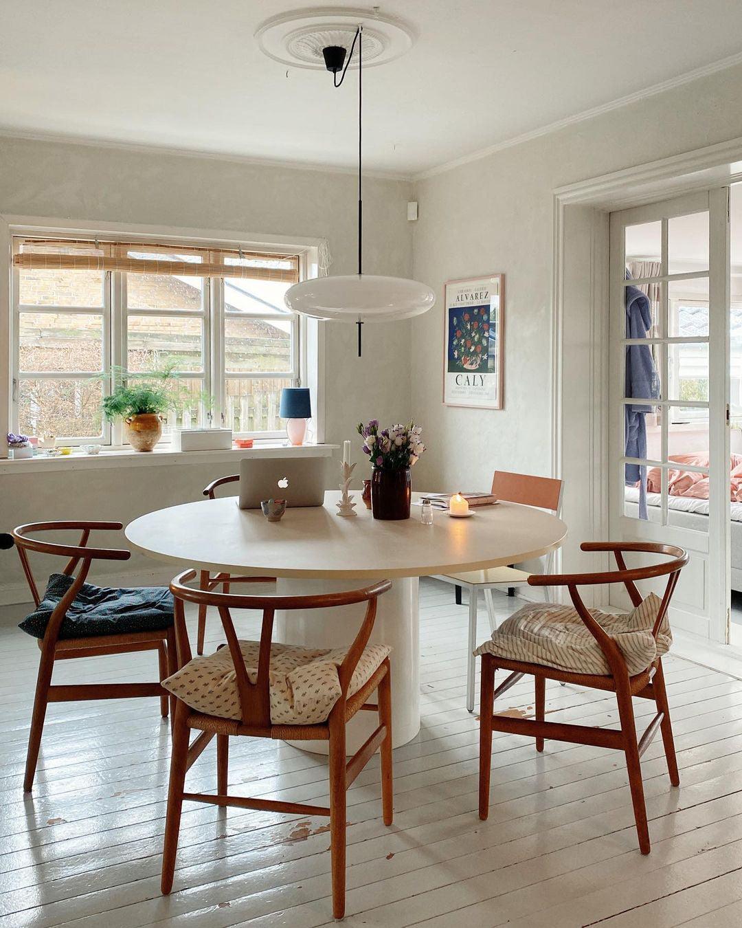 Lustra Suspension Noir Peint Réuni pour Salon - Neutralighting