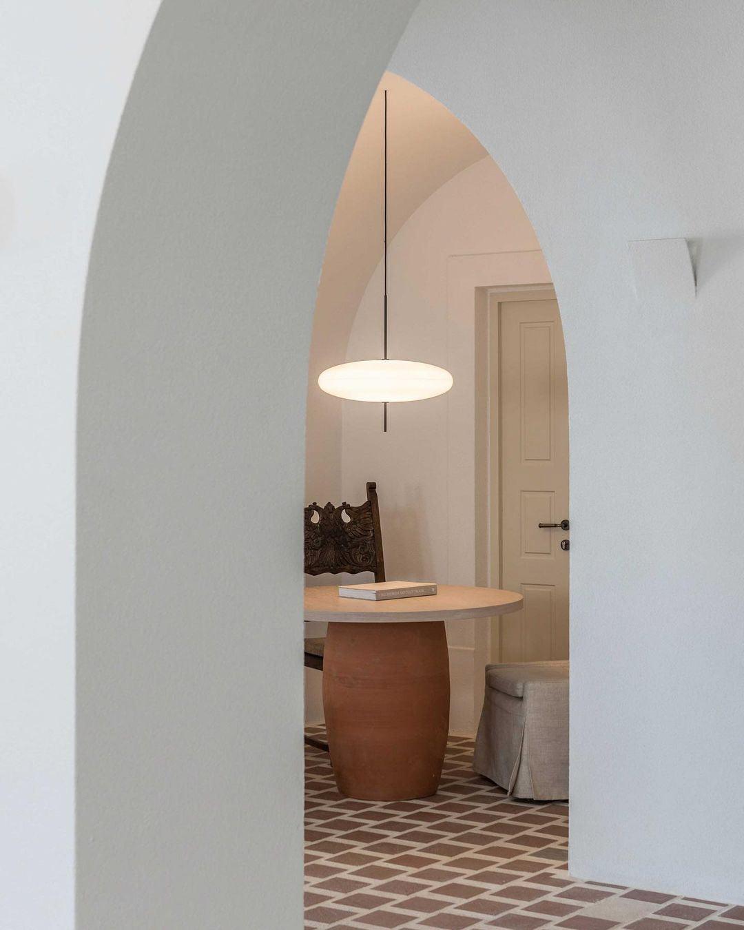 Lustra Suspension Noir Peint Réuni pour Salon - Neutralighting