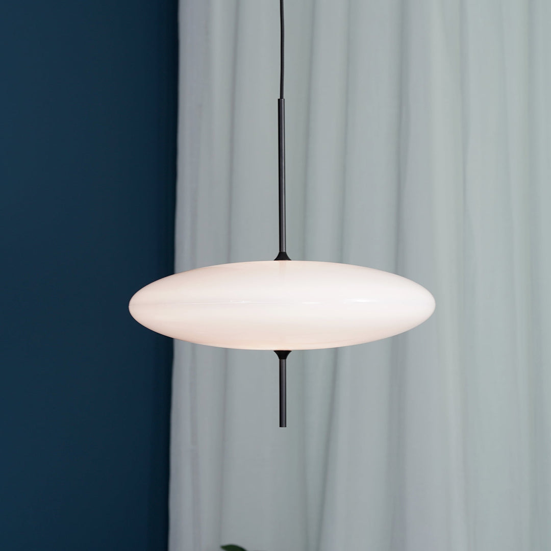Lustra Suspension Noir Peint Réuni pour Salon - Neutralighting