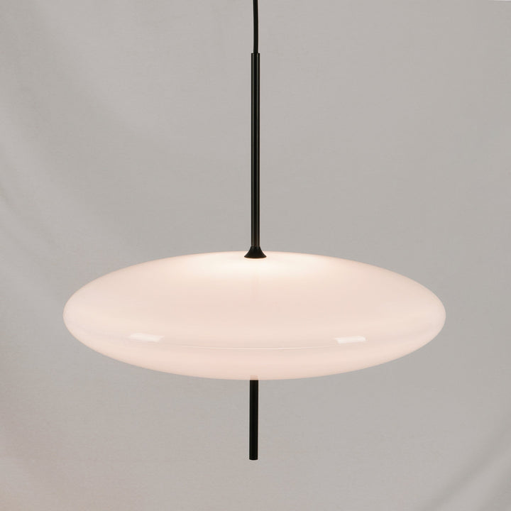 Lustra Suspension Noir Peint Réuni pour Salon - Neutralighting
