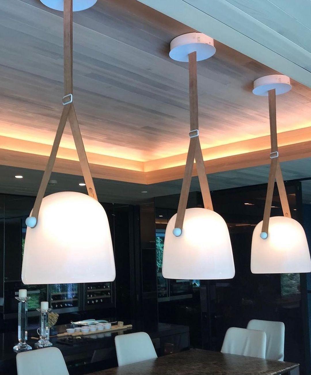 Averisce Suspension Industrielle en Cuir - Neutralighting