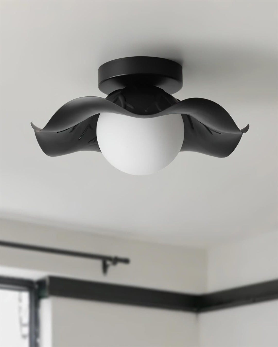 Monae Lumière de Plafond Pétale Globe Noir - Neutralighting
