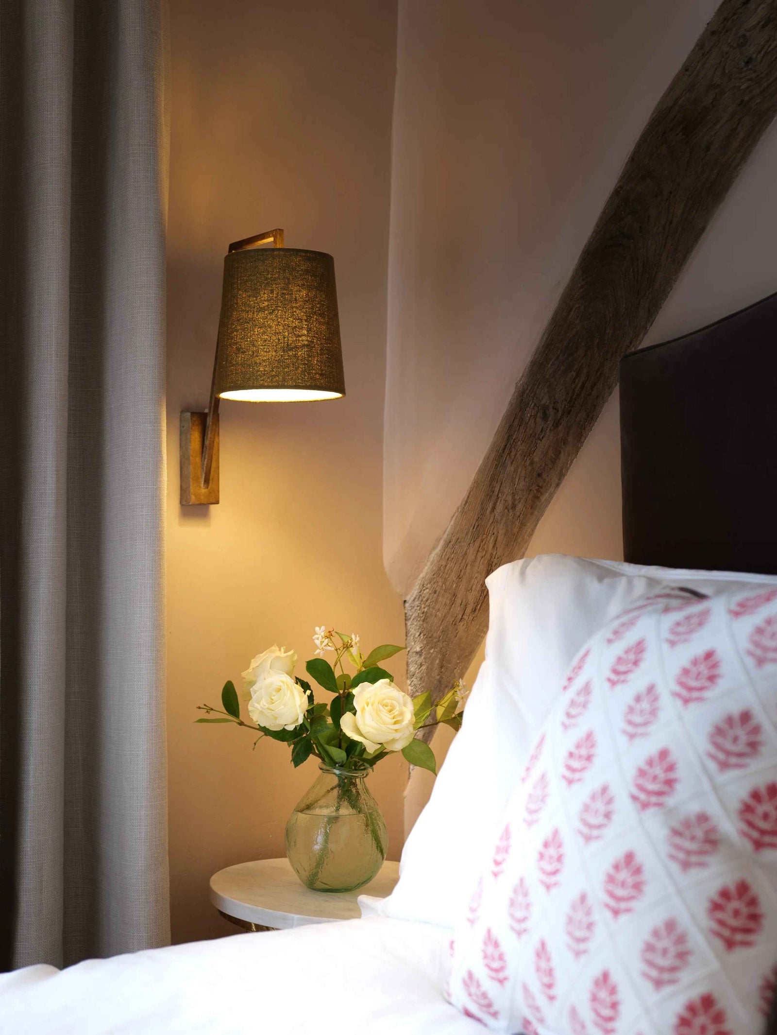 Lampe Myvarira en Laiton – Design Contemporain