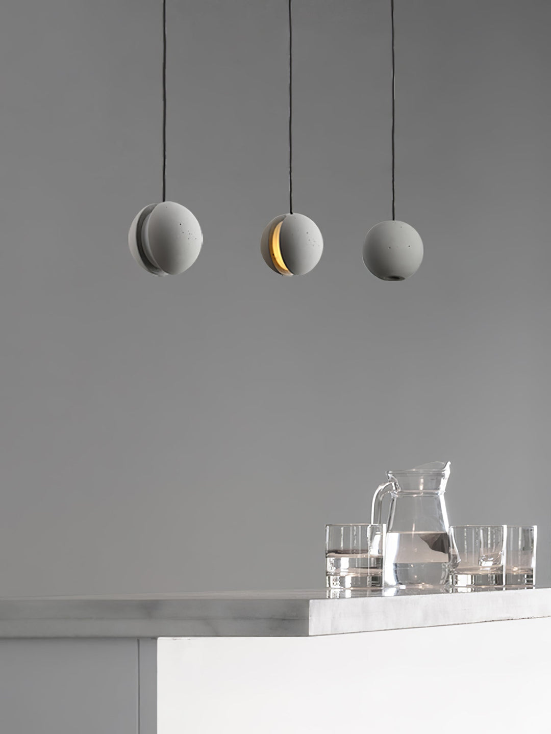 Solara Suspension Sphère en Béton Lune Minimaliste - Neutralighting