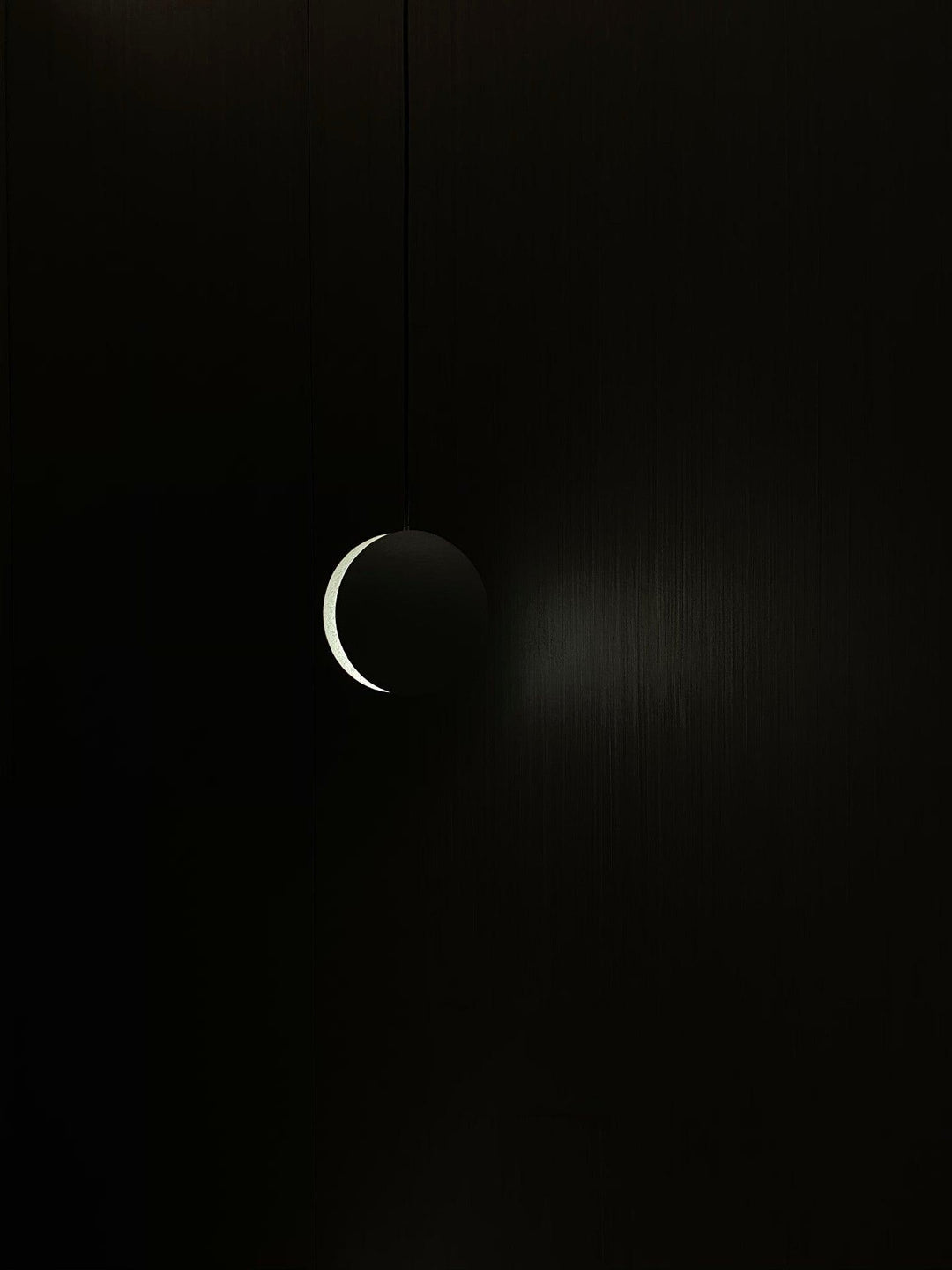 Solara Suspension Sphère en Béton Lune Minimaliste - Neutralighting