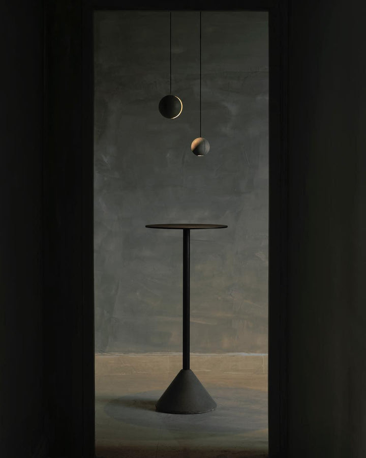 Solara Suspension Sphère en Béton Lune Minimaliste - Neutralighting