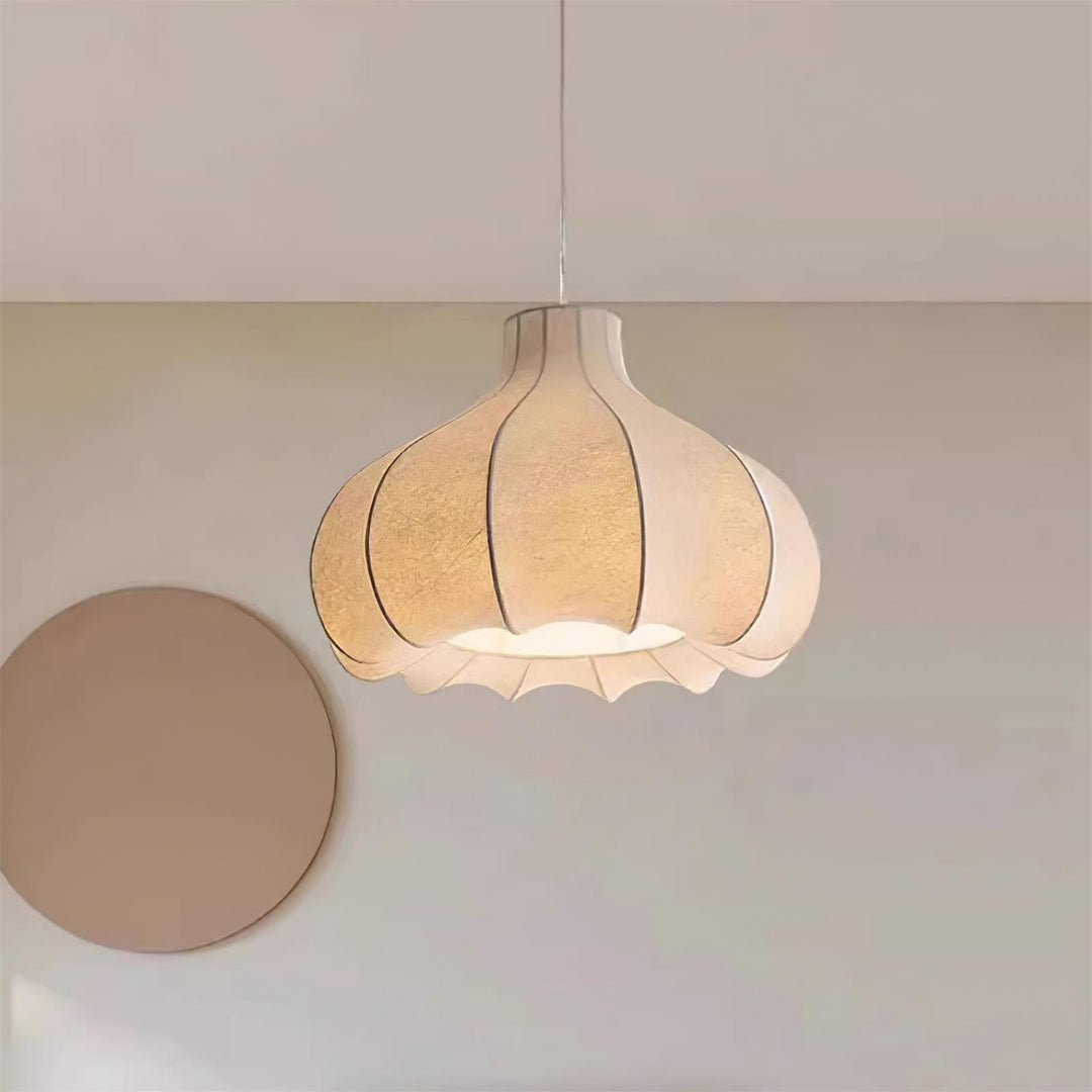 Silky Suspension avec Abat-jour en Soie Plissée Blanc Elégant - Neutralighting
