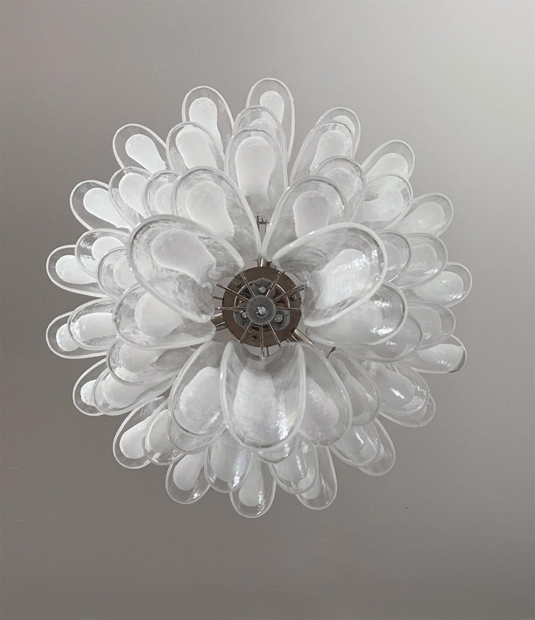 Alsorisra Lustre Postmoderne de Luxe en Verre Pétale - Neutralighting