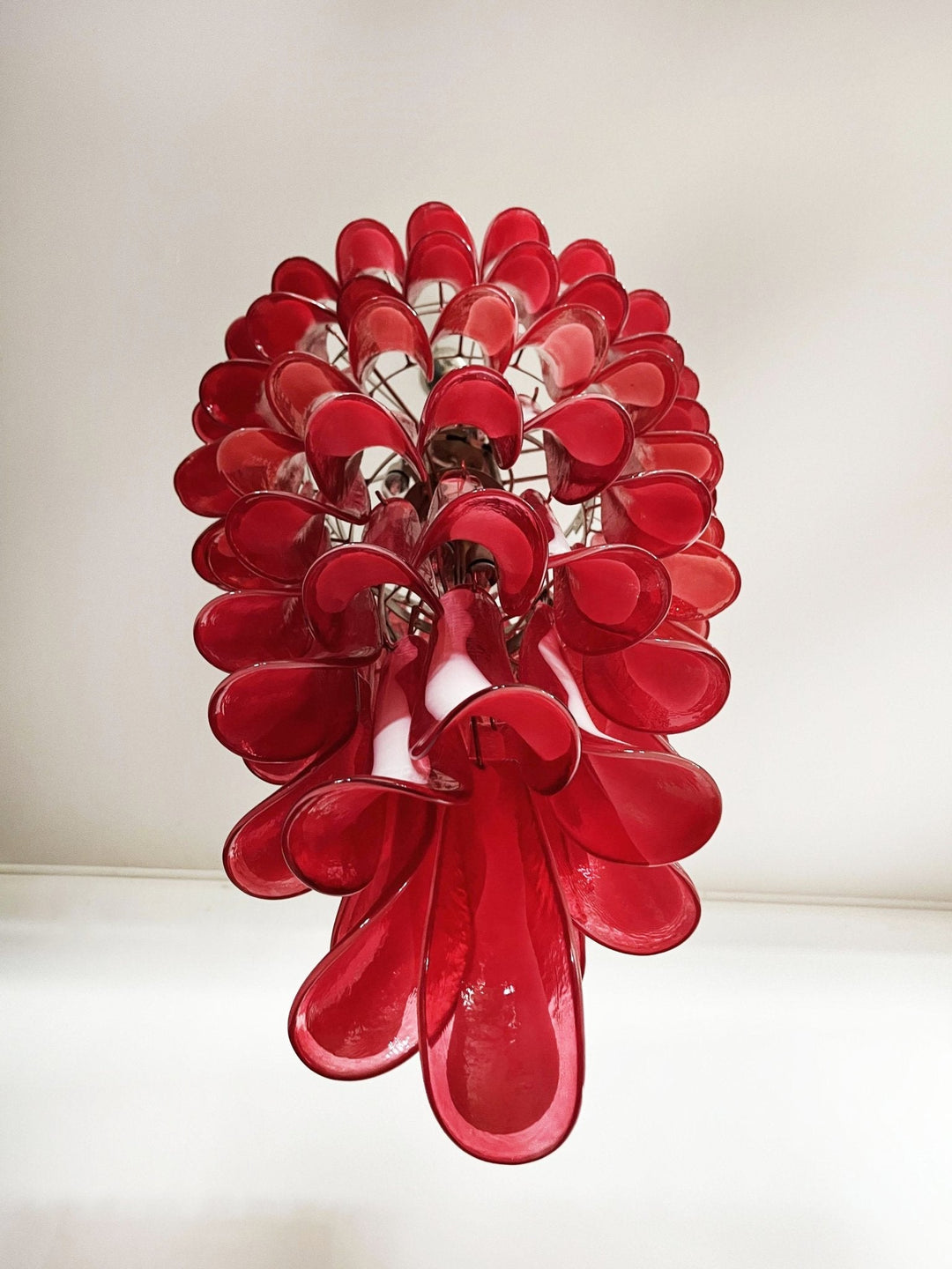 Aurora Chandelier en Verre de Murano Rouge et Blanc - Neutralighting