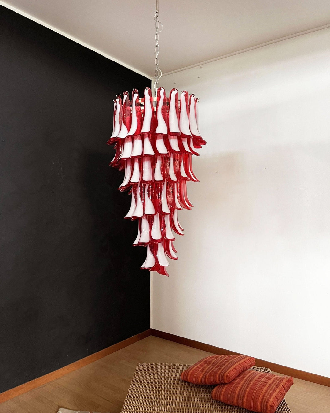 Aurora Chandelier en Verre de Murano Rouge et Blanc - Neutralighting