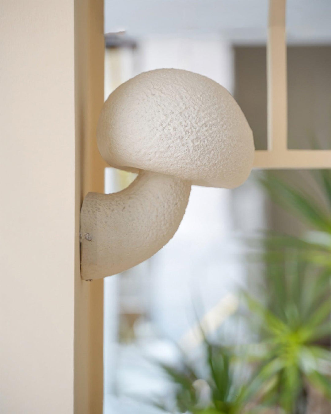 Orshaisra Premium Nordic Art Plug-in Resin Wall Lamp - Neutralighting