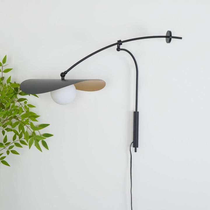 Embise Glass Minimalist Wall Lamp - Neutralighting
