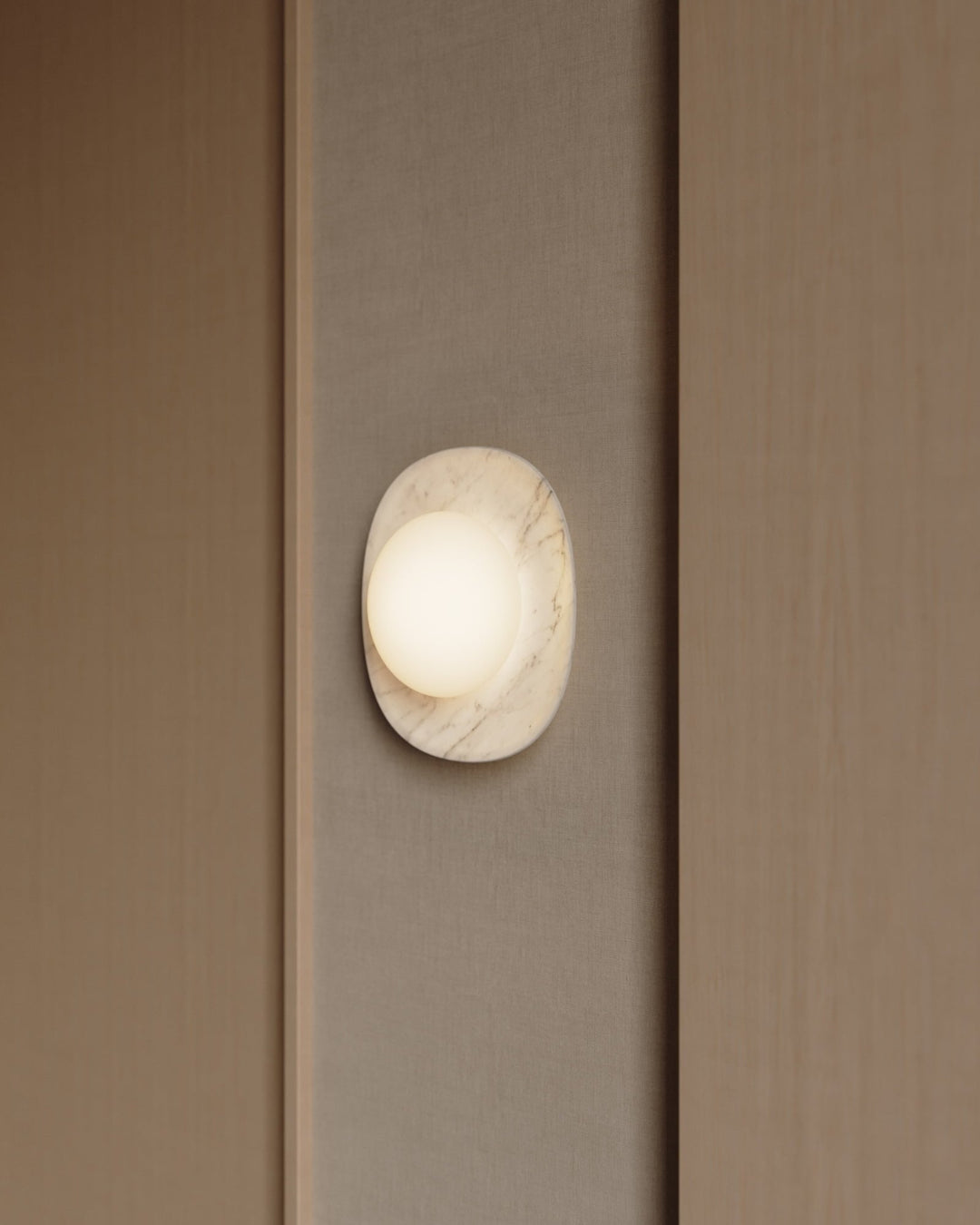 Cinoreth Applique Murale Moderne Minimaliste en Verre et Marbre - Neutralighting