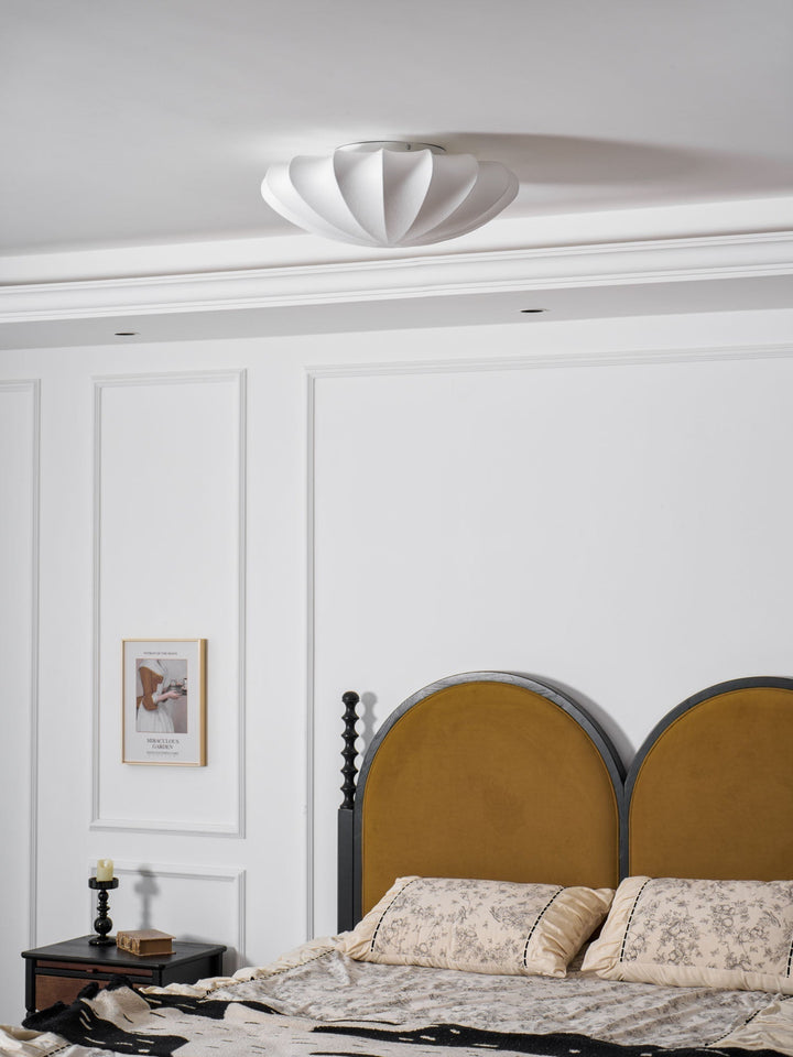 Solara Plafonnier Tissu Coquillage Sculptural Élégant - Neutralighting
