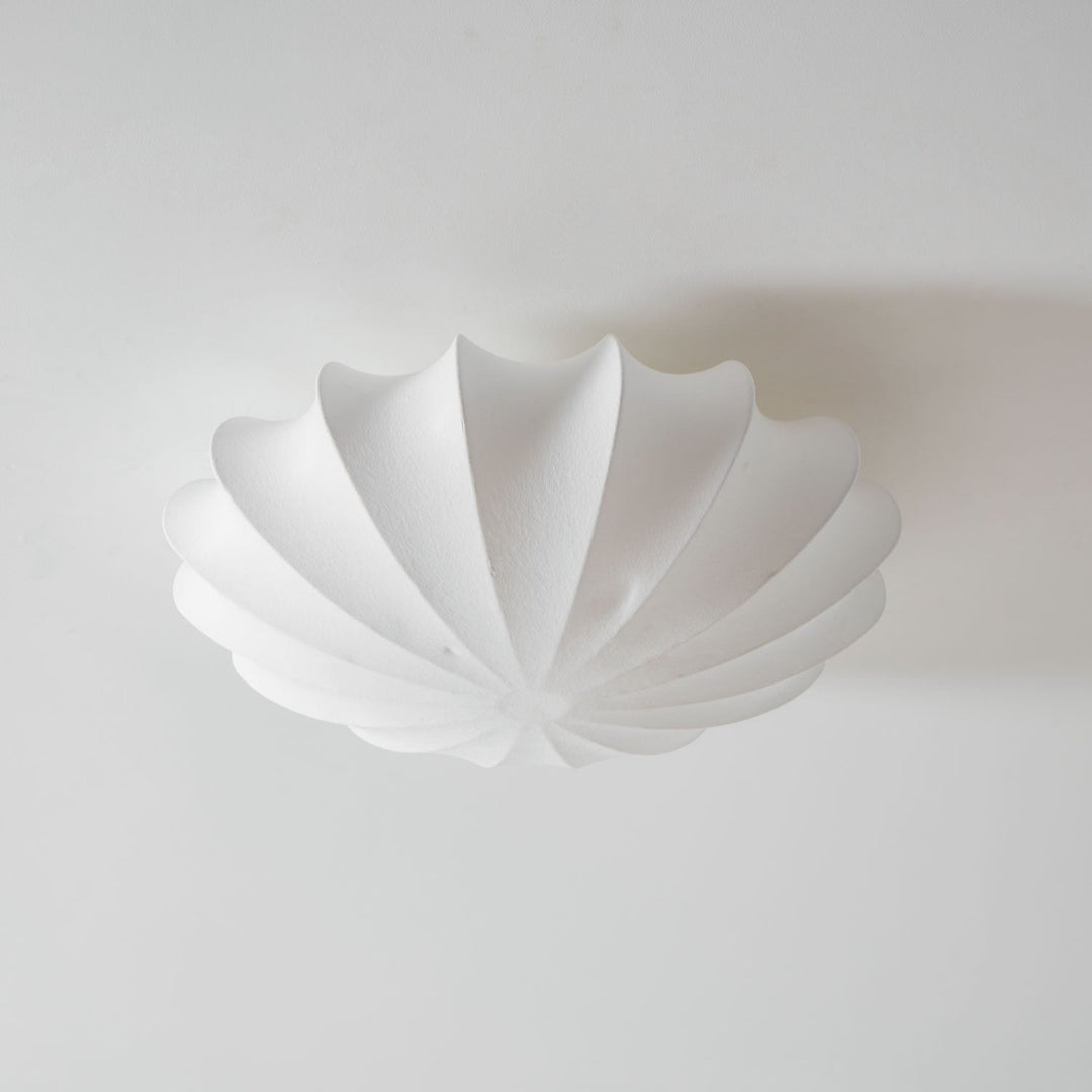Solara Plafonnier Tissu Coquillage Sculptural Élégant - Neutralighting