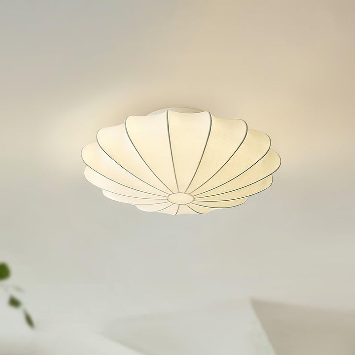 Solara Plafonnier Tissu Coquillage Sculptural Élégant - Neutralighting