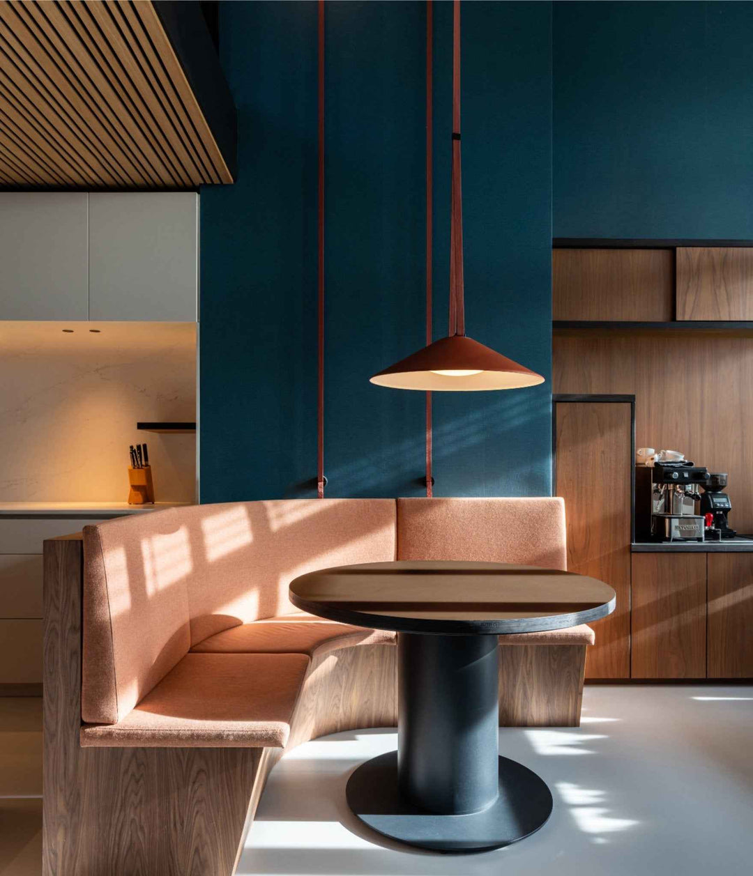 Lampe lyn en Métal – Design Contemporain