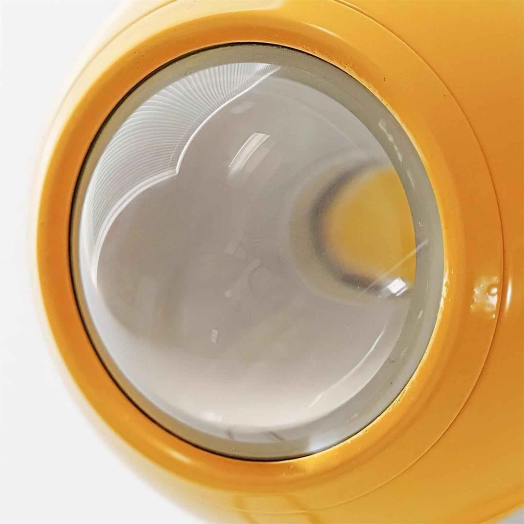 Lampe Nova en Métal – Élégance Moderne