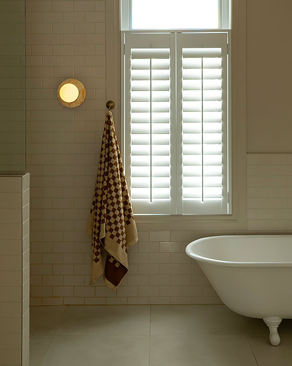 Ovyna Applique Murale Moderne Minimaliste en Verre et Onyx - Neutralighting