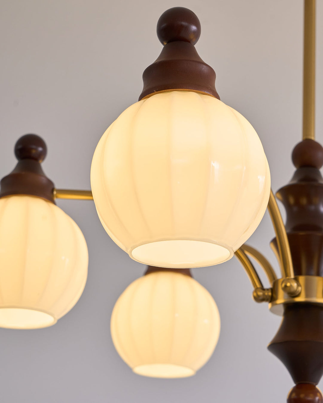 Lustra Chandelier Blossom avec Abat-jours en Verre - Neutralighting