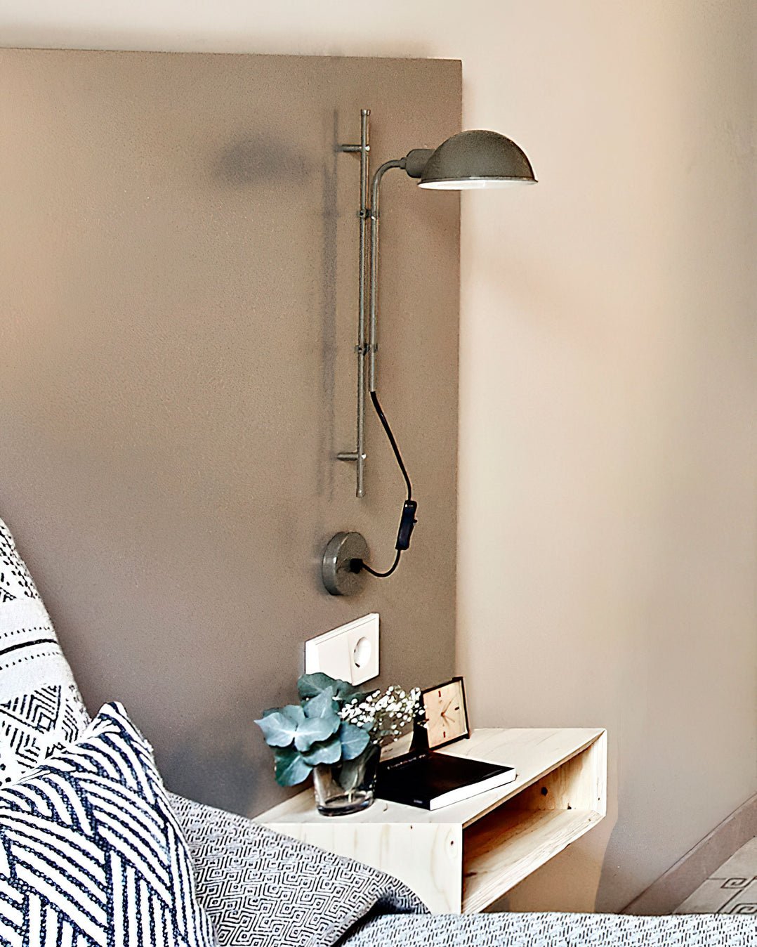 Evynor Premium Nordic Art Wall Lamp - Neutralighting