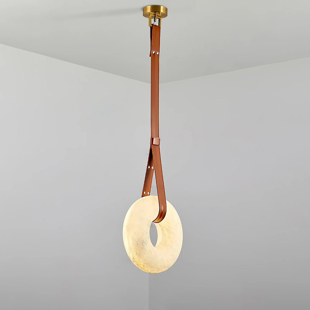 Suspension Alabaster Ring Triple lanières en cuir Nordic Luxe - Neutralighting