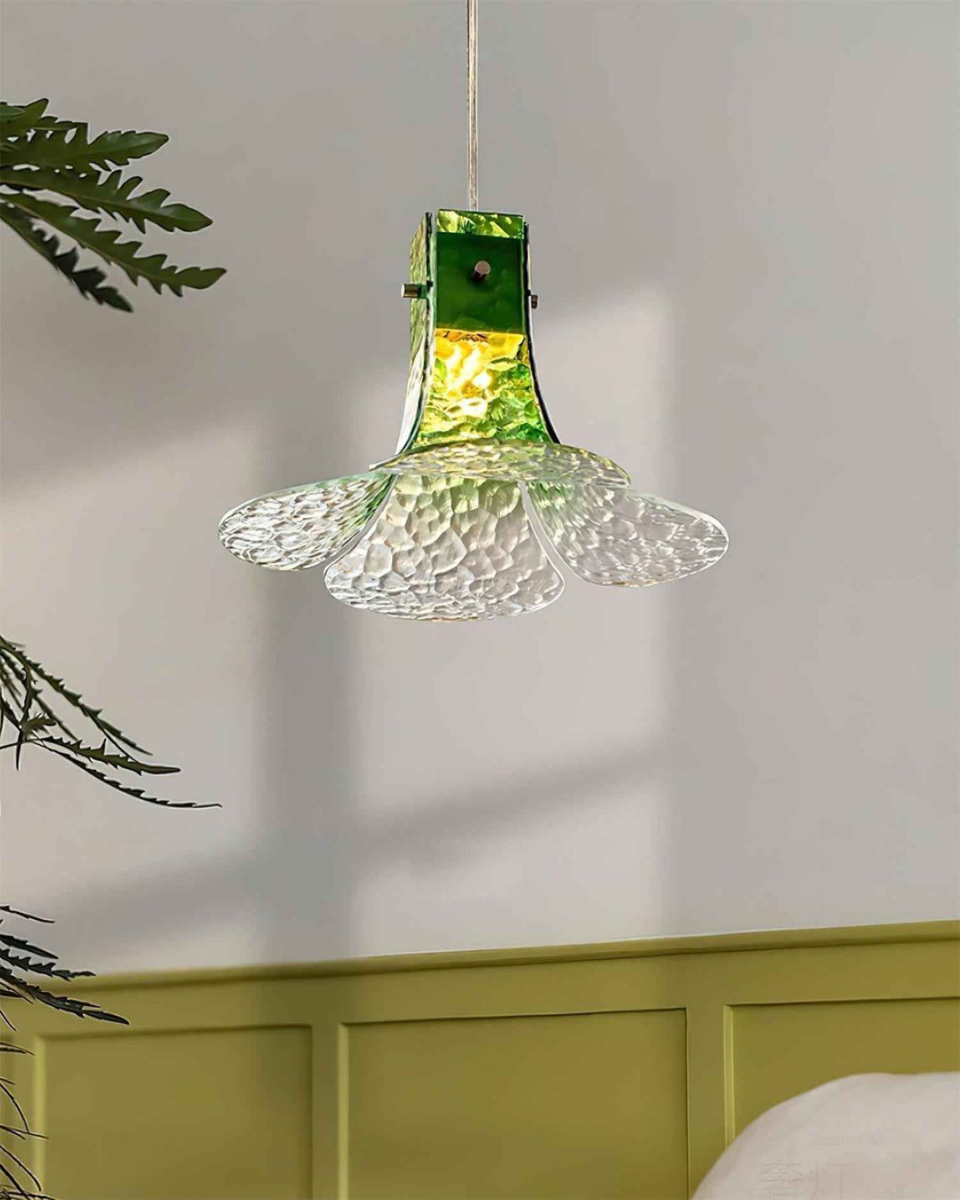 Panya Lampe Pendante en Verre Soufflé à la Main Pétale Organique - Neutralighting