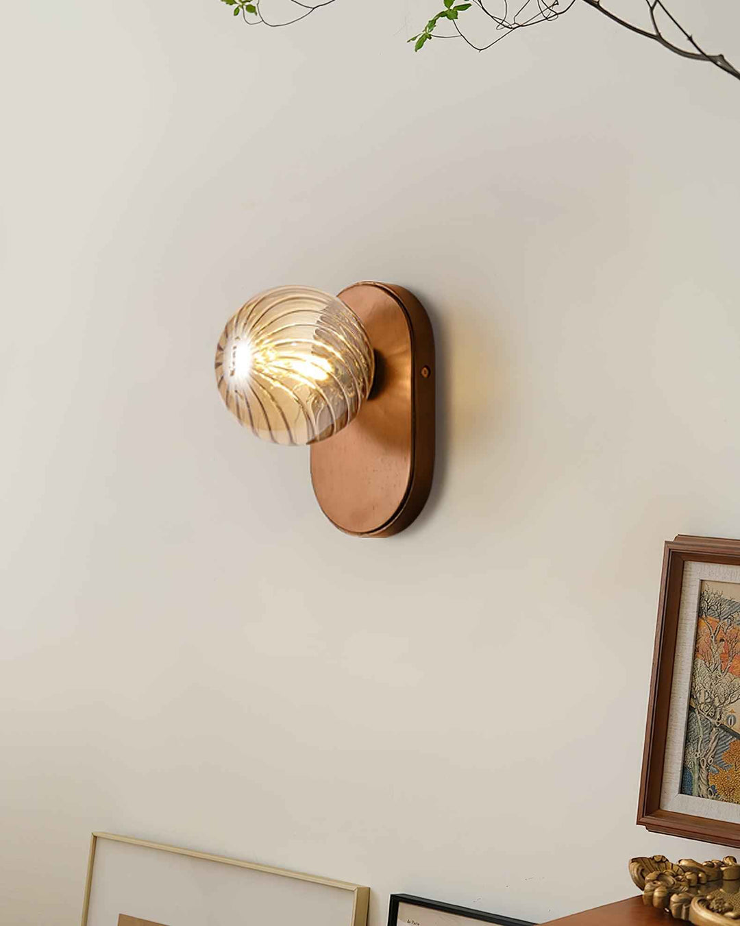 Lampe Bois en Noyer – Élégance Moderne