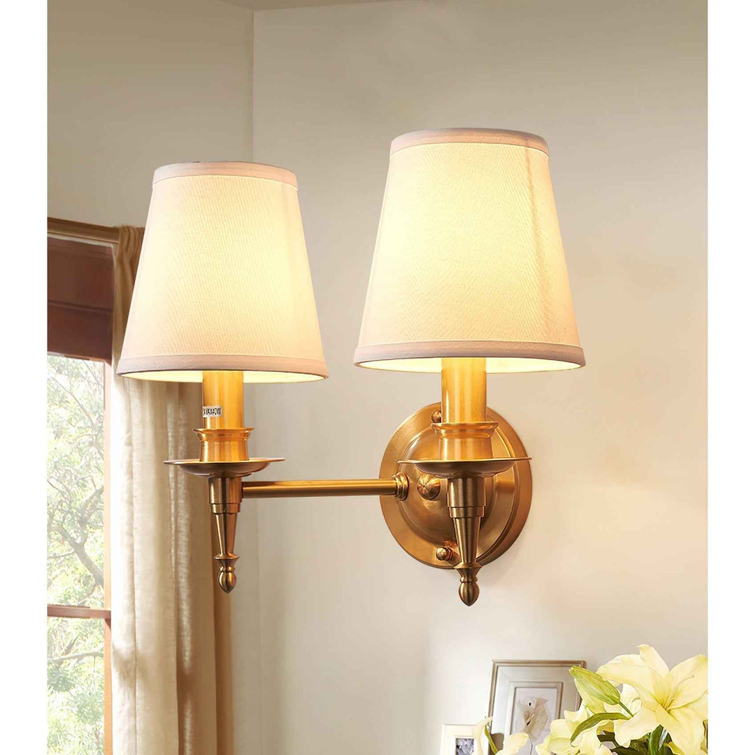 Lampe Ilthean en Laiton – Design Contemporain