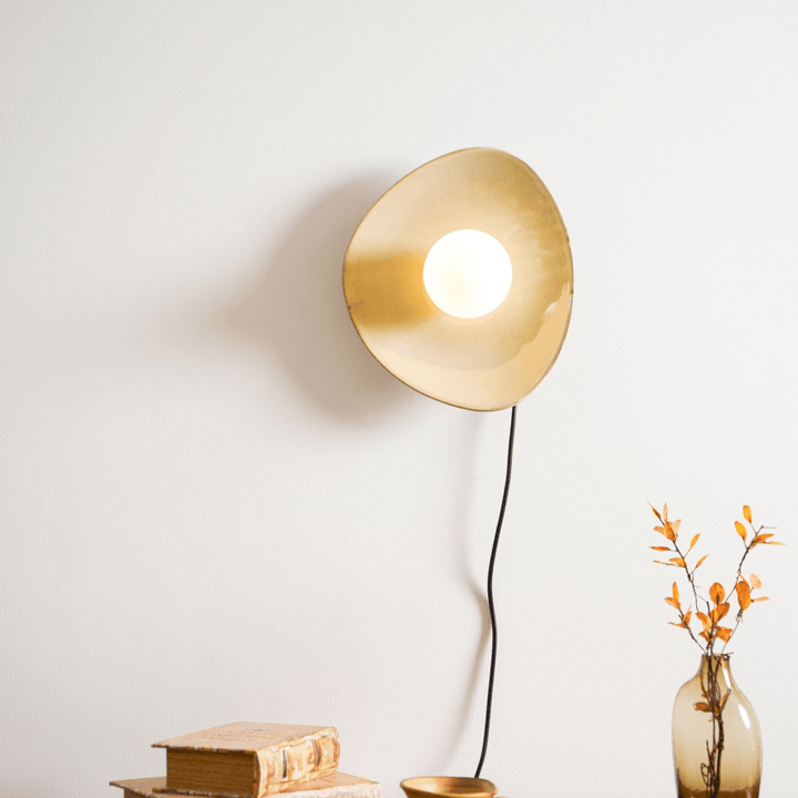 Nancy Pebble Disc Plug-in Ceramics Glass Wall Light - Neutralighting