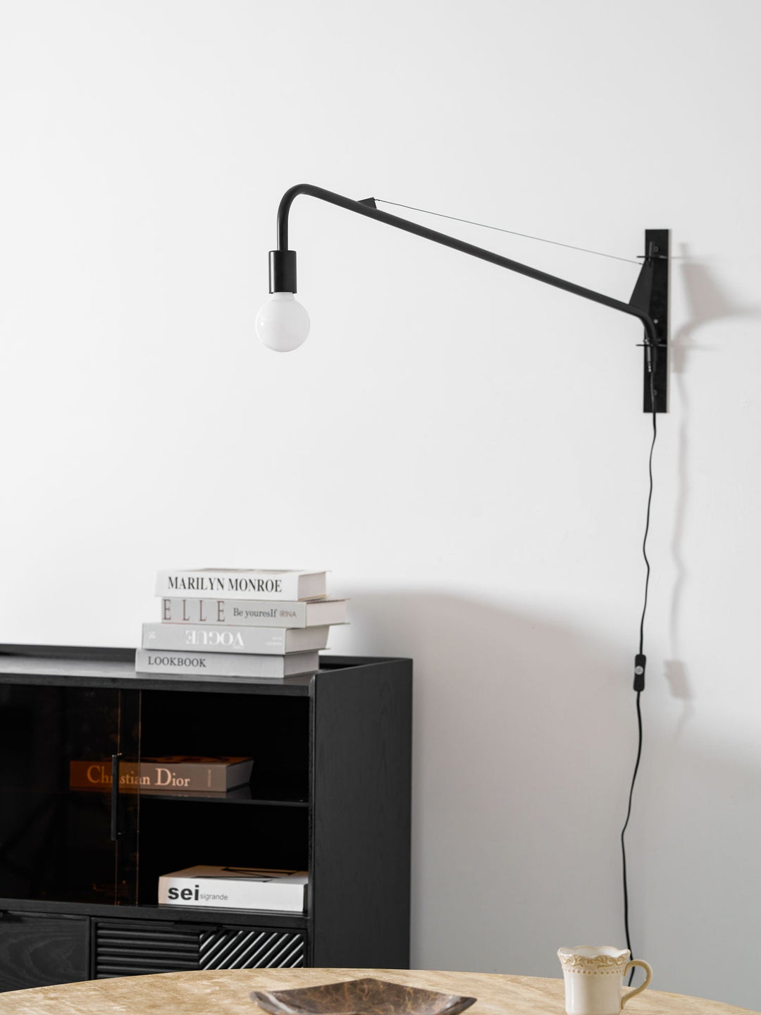Applique Murale Bras Long Minimaliste Style Réglable - Neutralighting