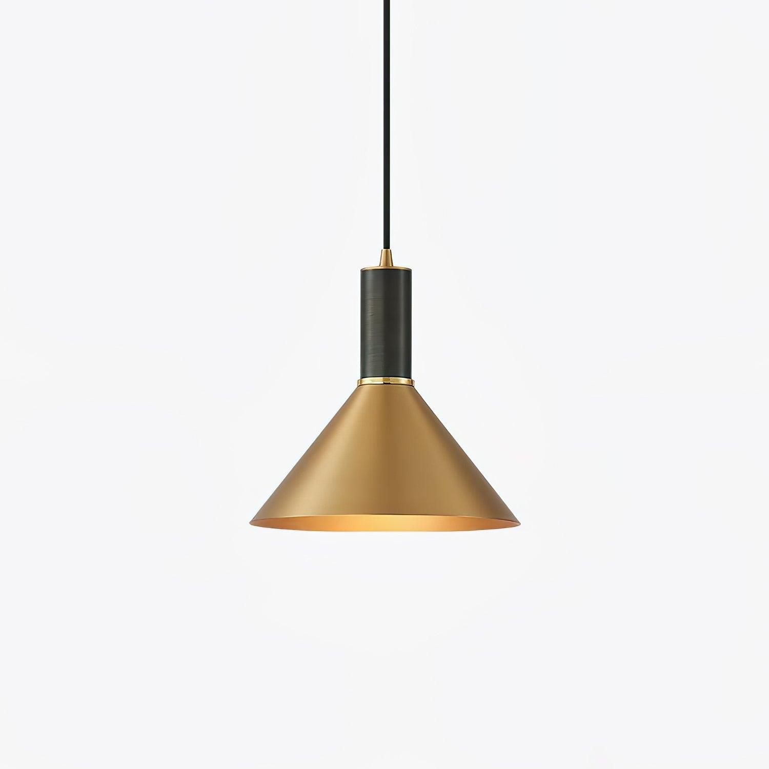 Orion Lampe Pendante Conique en Laiton - Neutralighting
